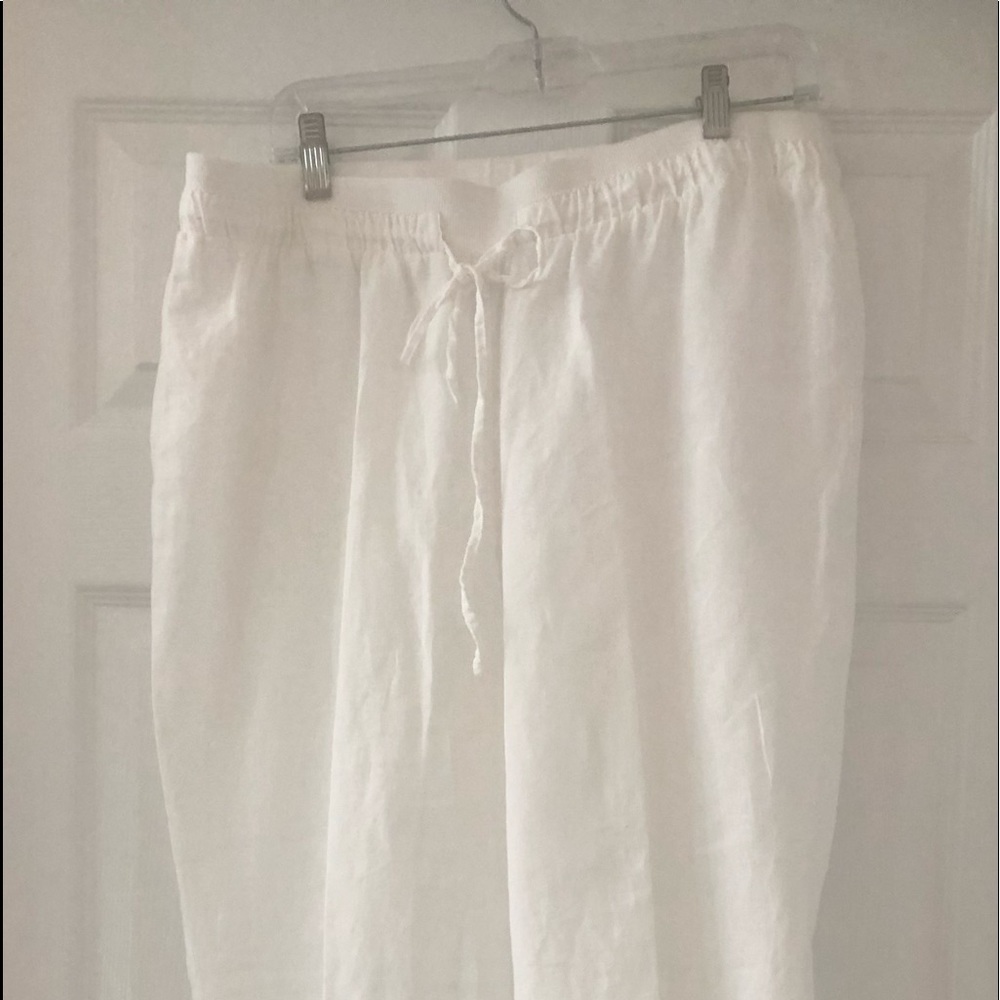 White ,wide leg ,large pants by Elen Tracy